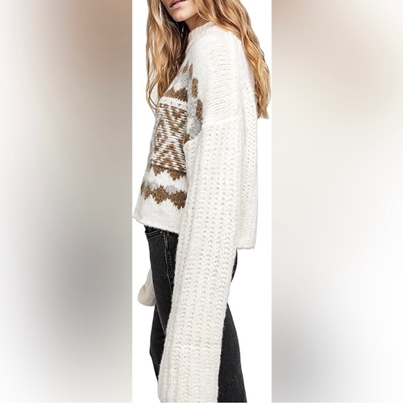 NWT Free People women Pullover Sz Large - Picture 2 of 5
